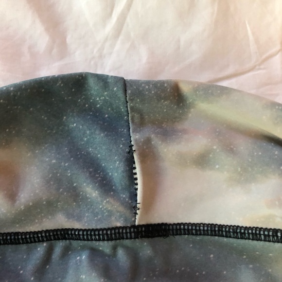 Onzie Desert Crop Leggings - Picture 8 of 9